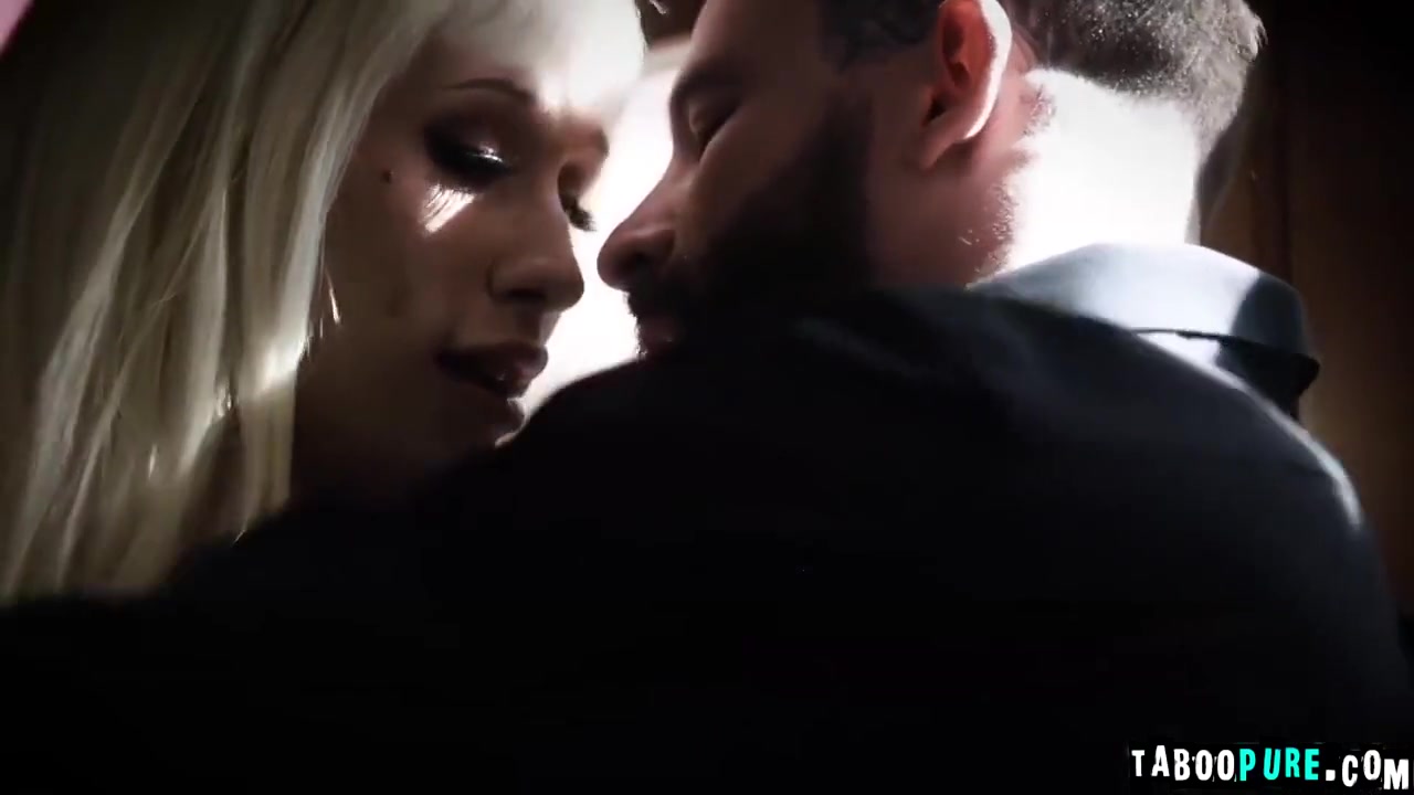 Trans Woman Fucked By Stepfather Jj With Jenna Gargles