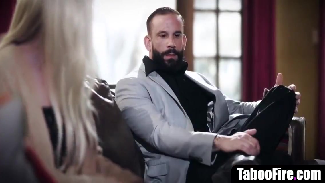 Sleazy Stepfather Bangs His Shemale Stepdaughter 6 Min With Pure Taboo