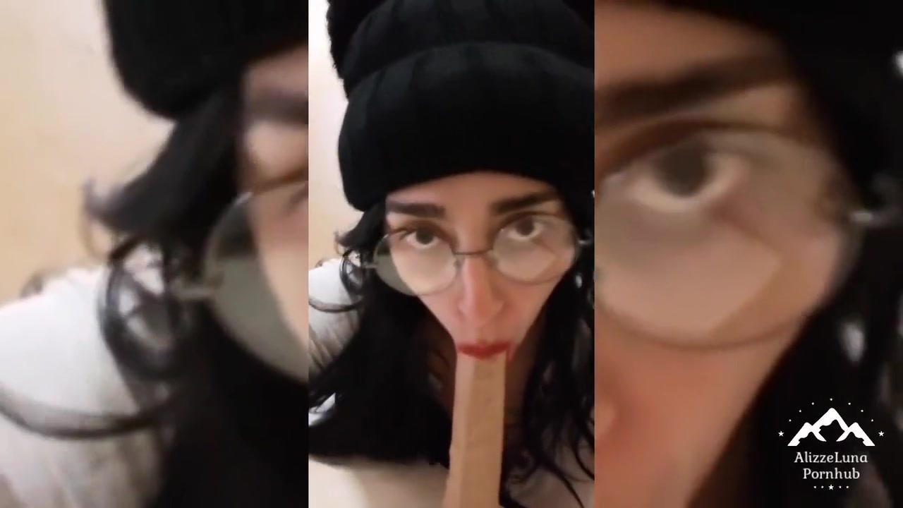 Alizze Luna Haciendose El Amor A Ella Misma