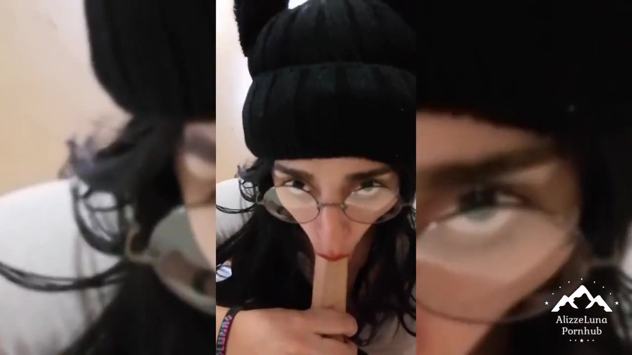 Alizze Luna Haciendose El Amor A Ella Misma