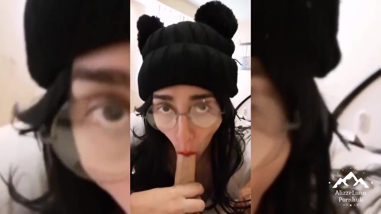 Alizze Luna Haciendose El Amor A Ella Misma