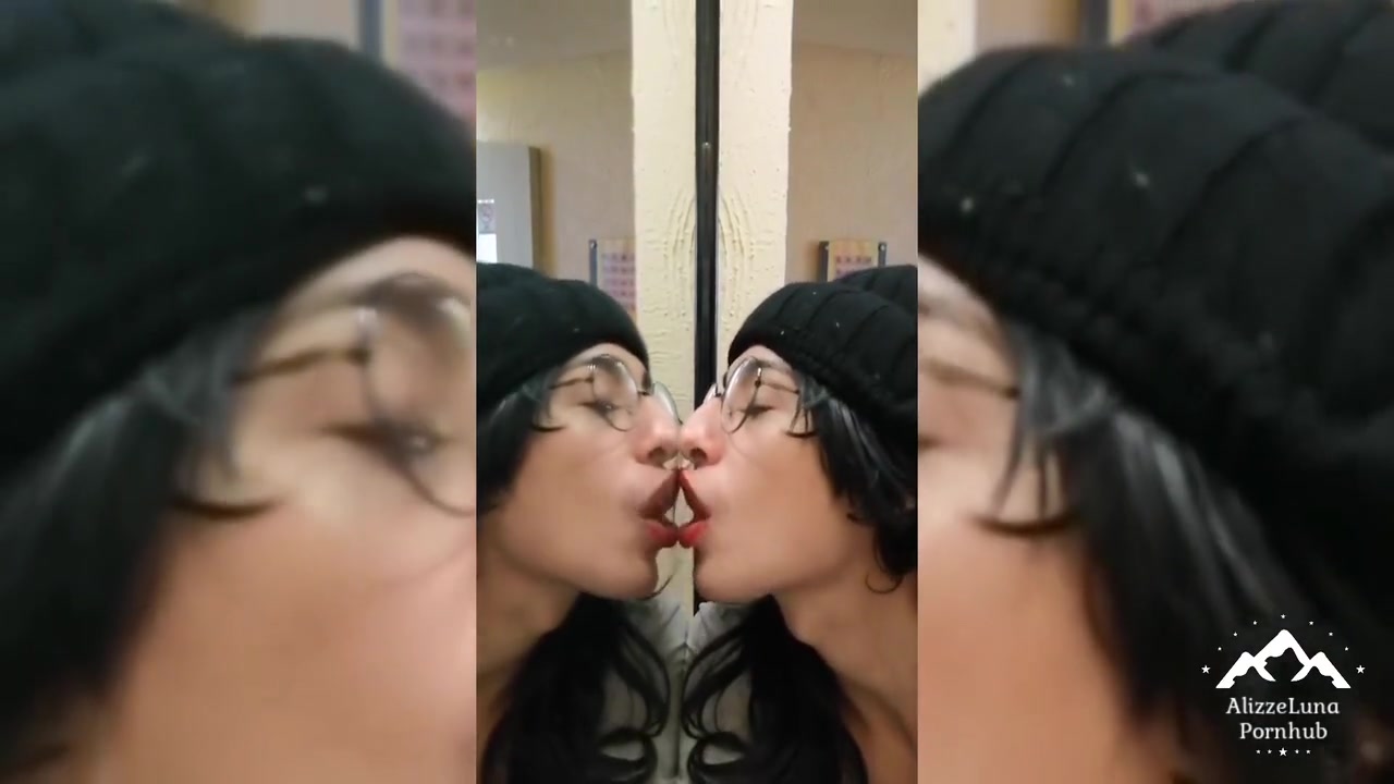 Alizze Luna Haciendose El Amor A Ella Misma