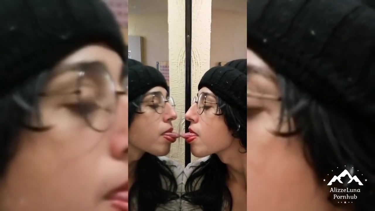 Alizze Luna Haciendose El Amor A Ella Misma