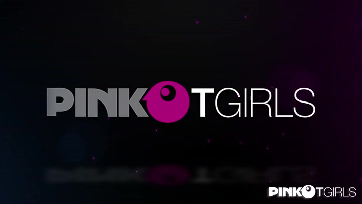 A refreshing bath - Pinko TGirls