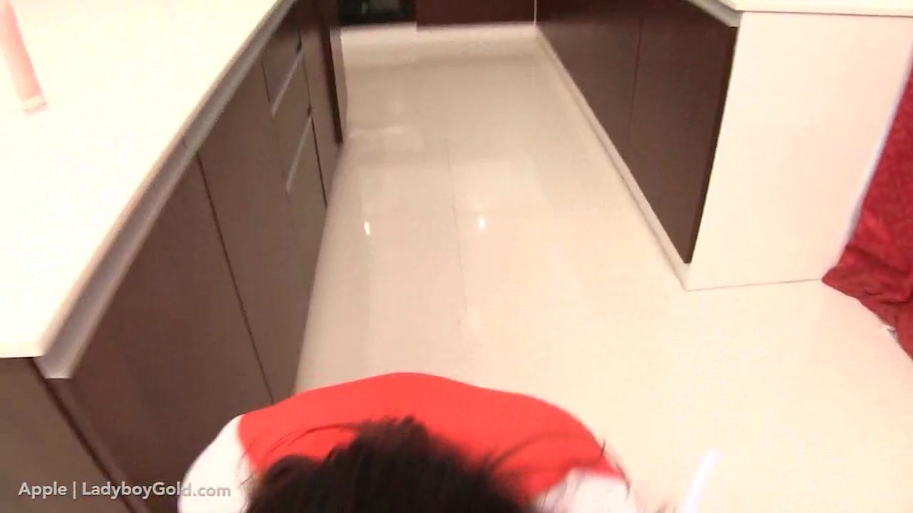 Ladyboy Apple Hip Hop Kitchen Creampie