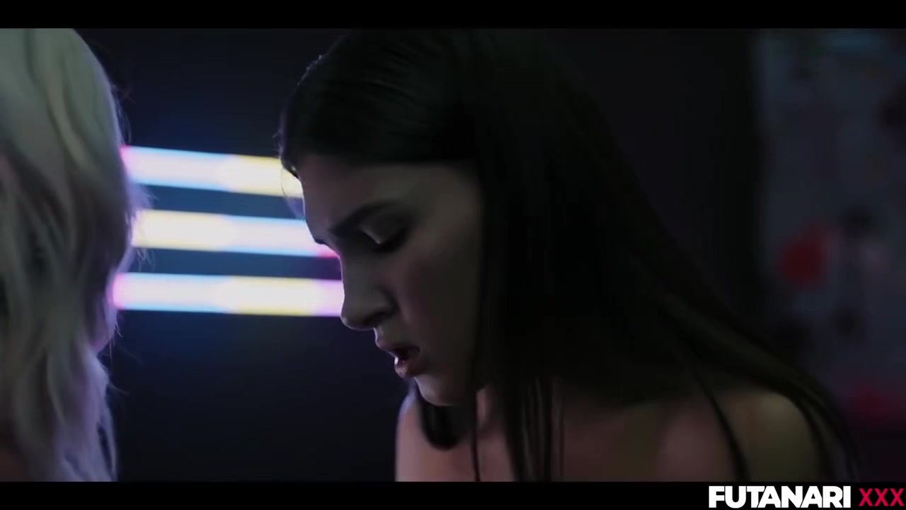 Ellie Luna & Zazie Skymm - The Peripheral
