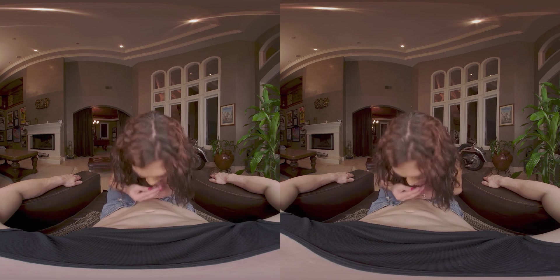 Kendra Sinclaire in Ride My Pillion Shemale VR Porn Video - VRBTrans