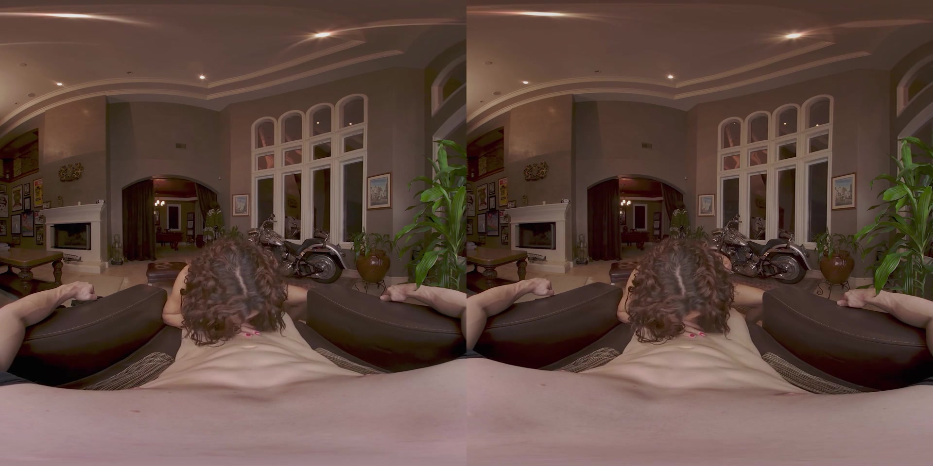 Kendra Sinclaire in Ride My Pillion Shemale VR Porn Video - VRBTrans