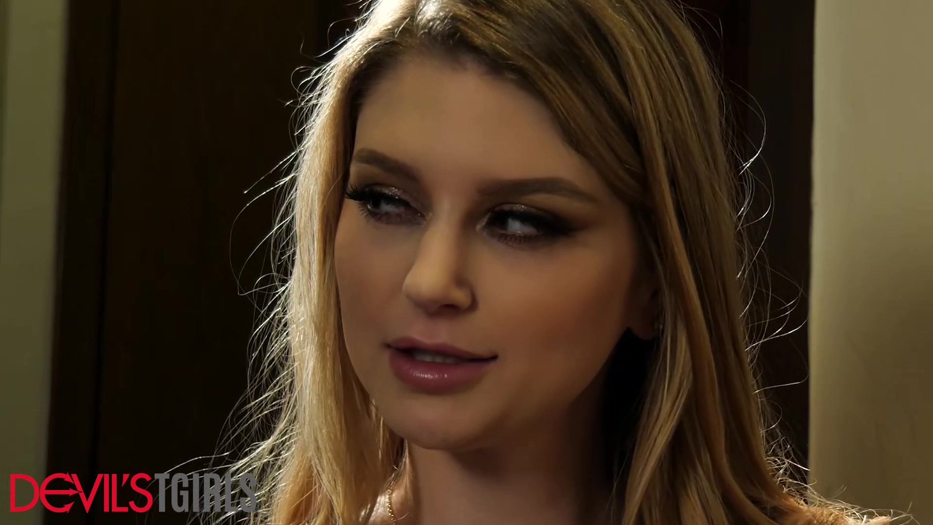 DEVILSTGIRLS Trans Waitress Janelle Fennec Has A ***-Way With Bunny Colby