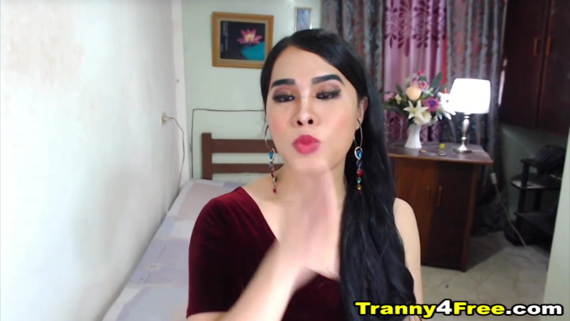Pinay Beauty Shemale Wild Cock Handjob