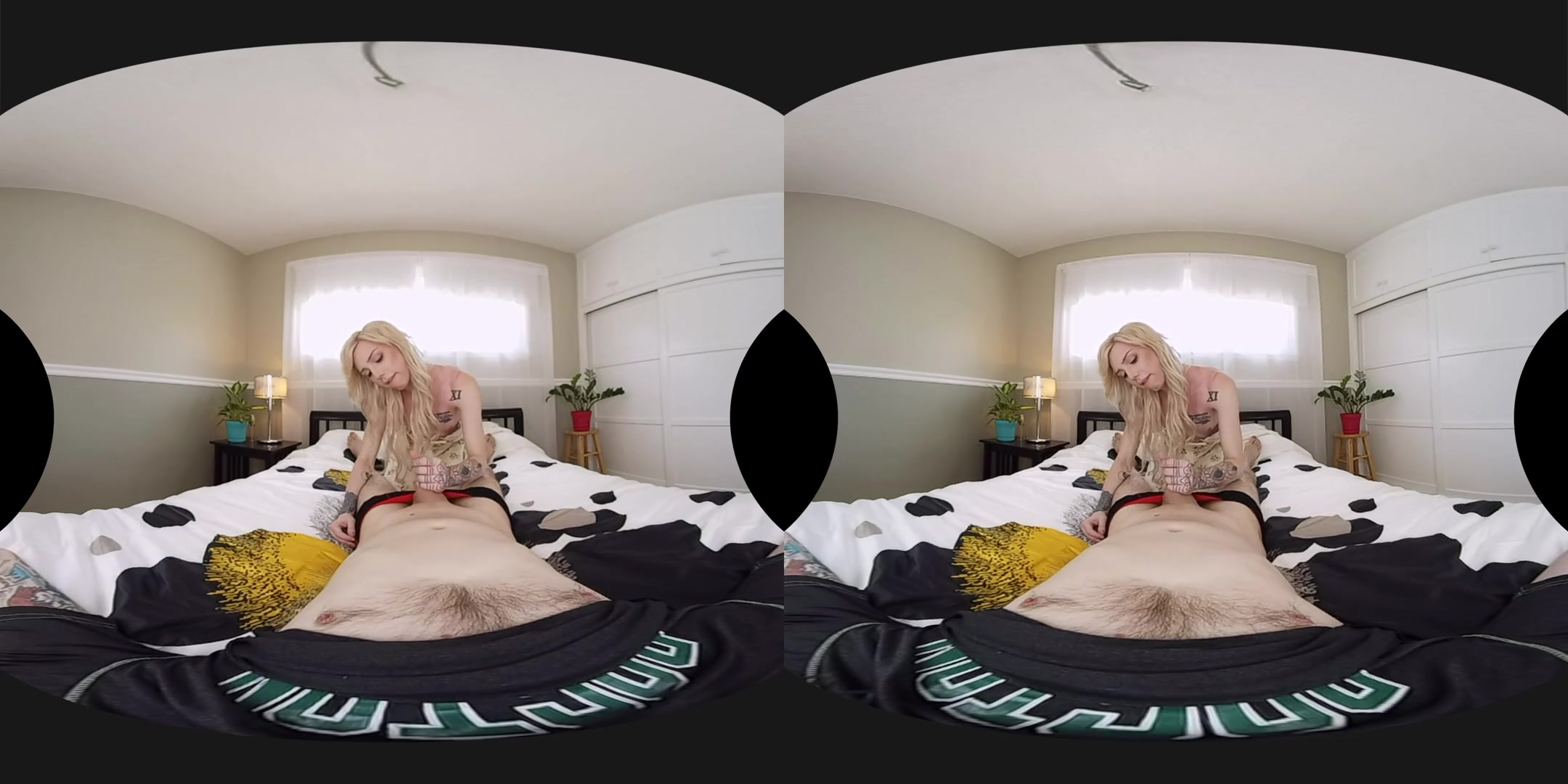 Annabelle Lane in Annabelle Lane Virtual Reality - SexLikeReal Shemale