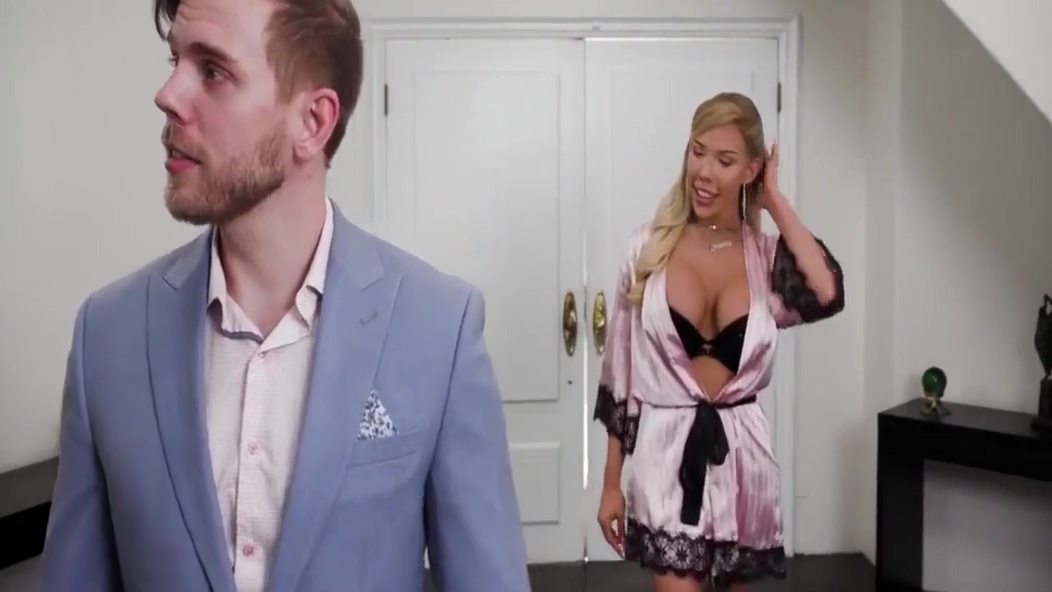 Spying On The Wife 6 Min
