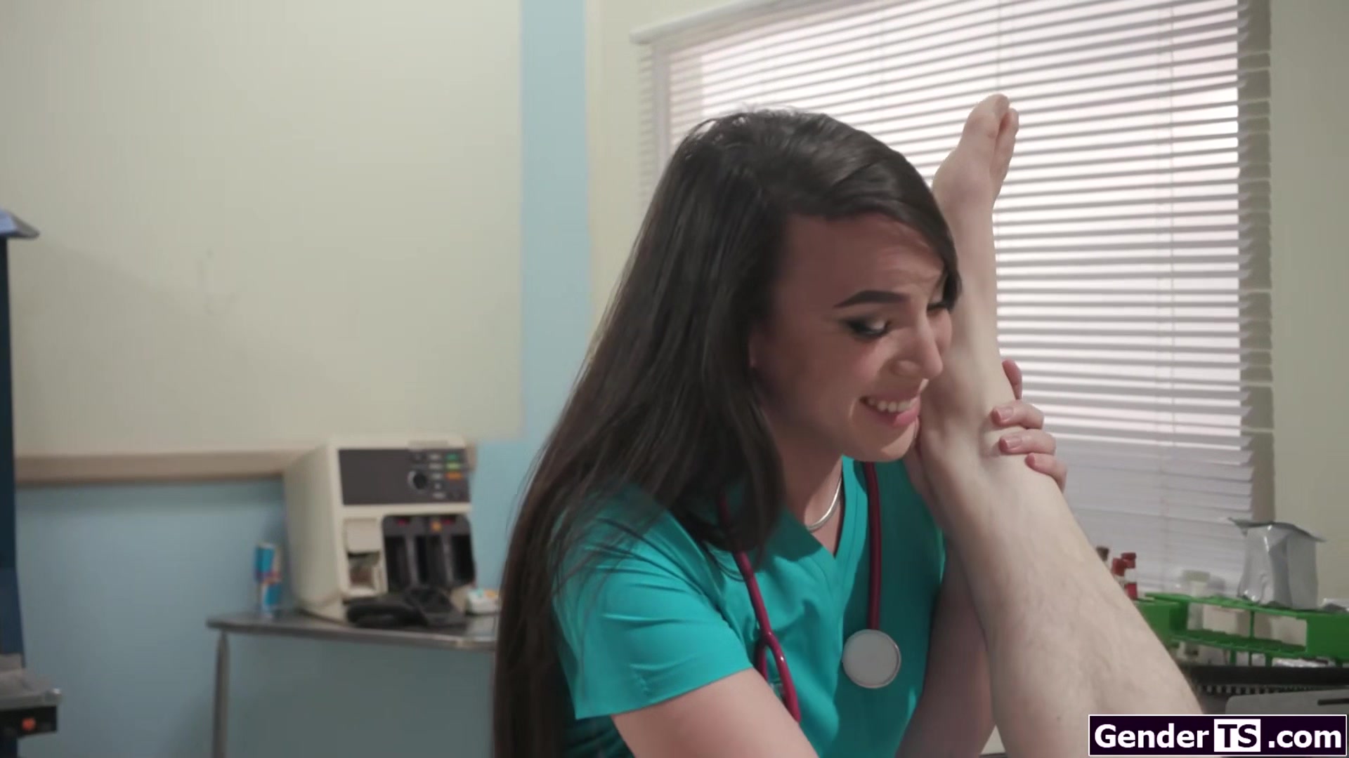 I told asian shemale nurse Kasey Kei I do not fuck and tell