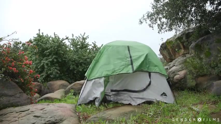 King Noire, Ember Fiera - Trans Campers