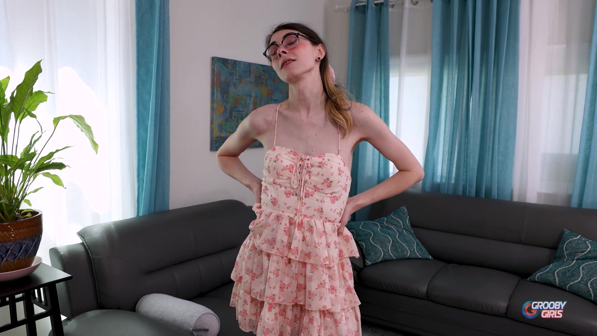 FEMOUT XXX Princess Emmy Loving The Reverse Cowgirl