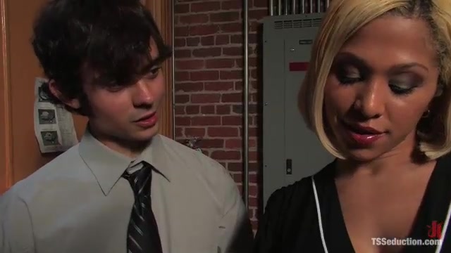 Jessica Host And Scout - Kink