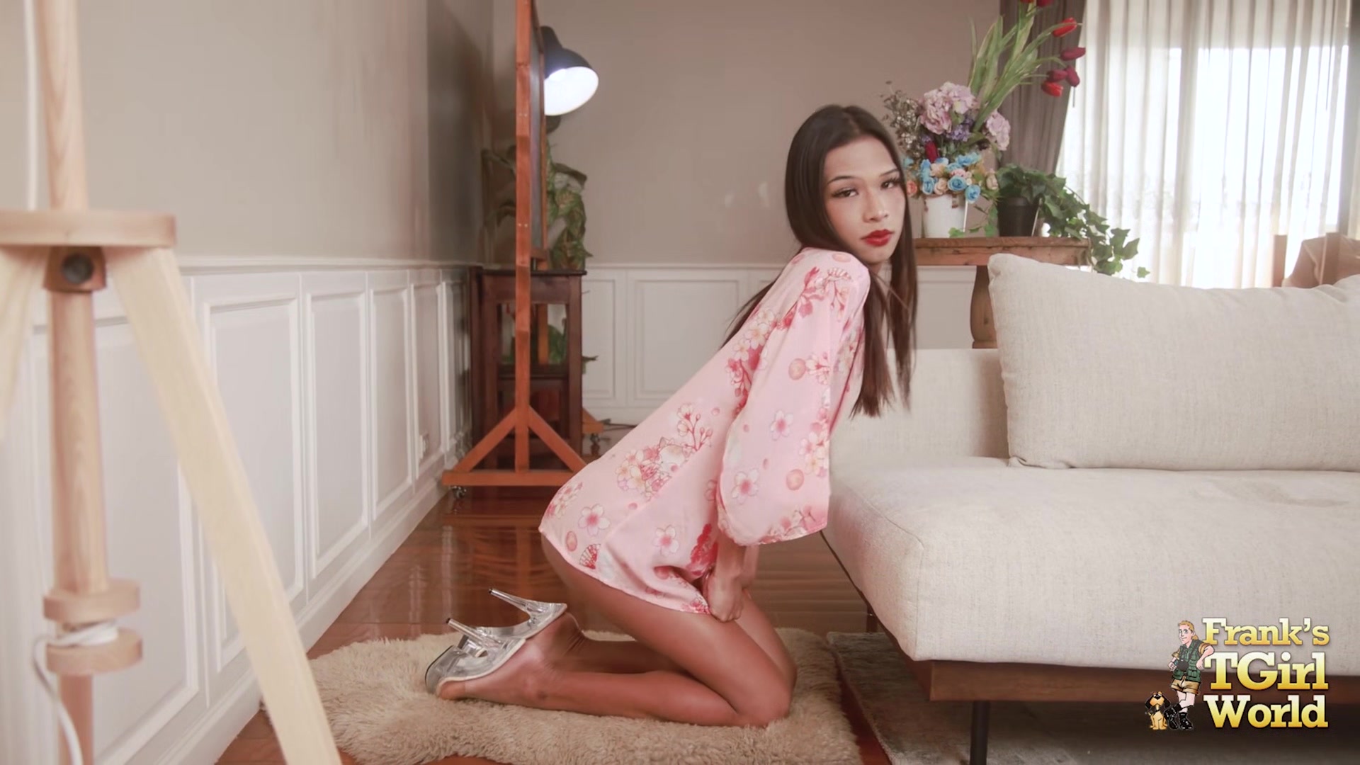 FRANKS TGIRLWORLD - Mint Invites You To Masturbates