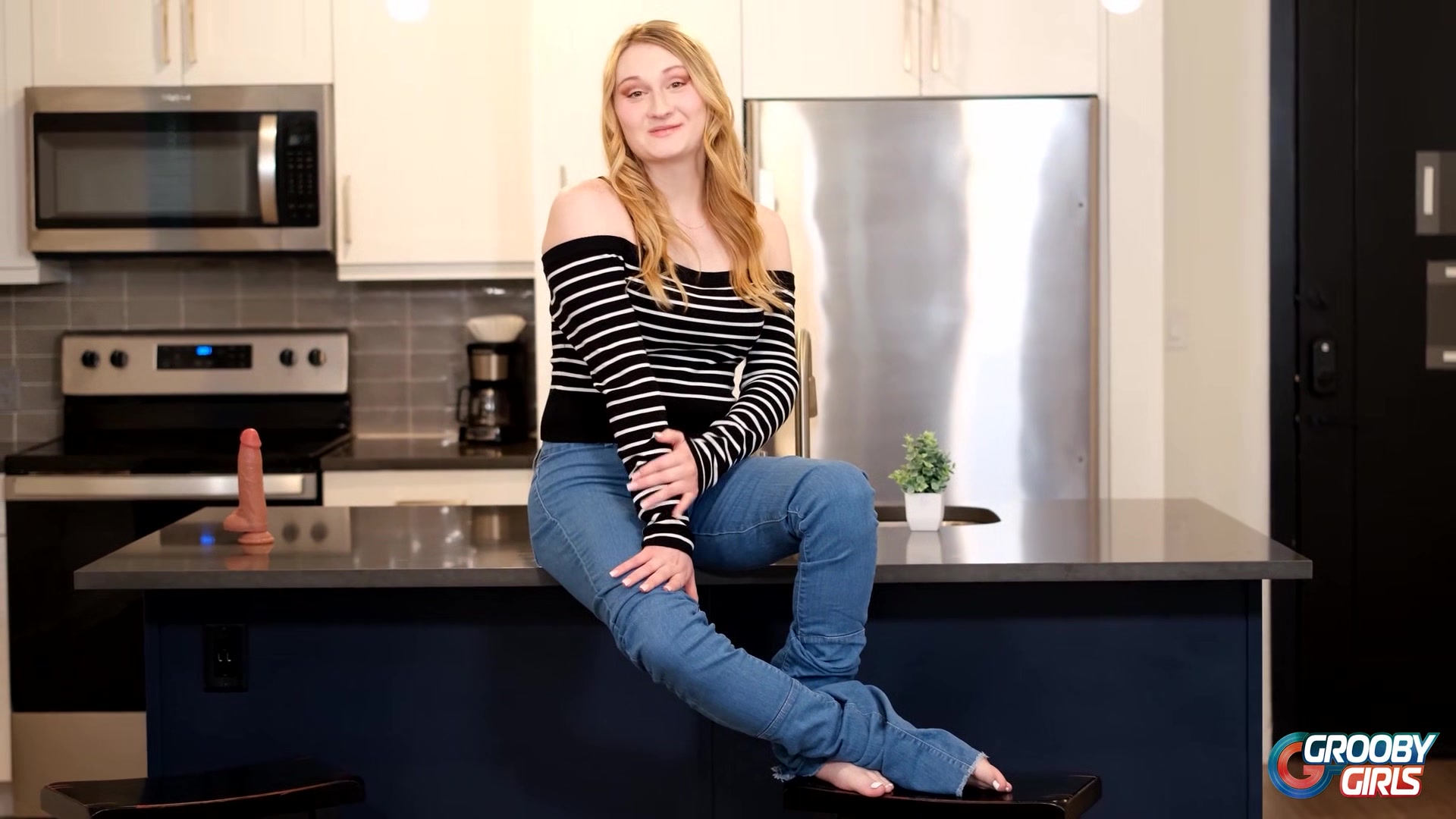 GROOBYGIRLS - Blonde Girl Next Door masturbates her ass in kitchen