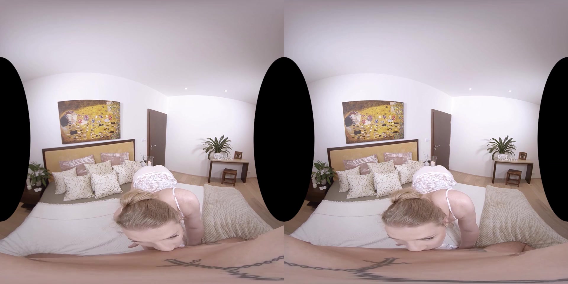 Redvex in Wet N Red Shemale VR Porn Video - VRBTrans