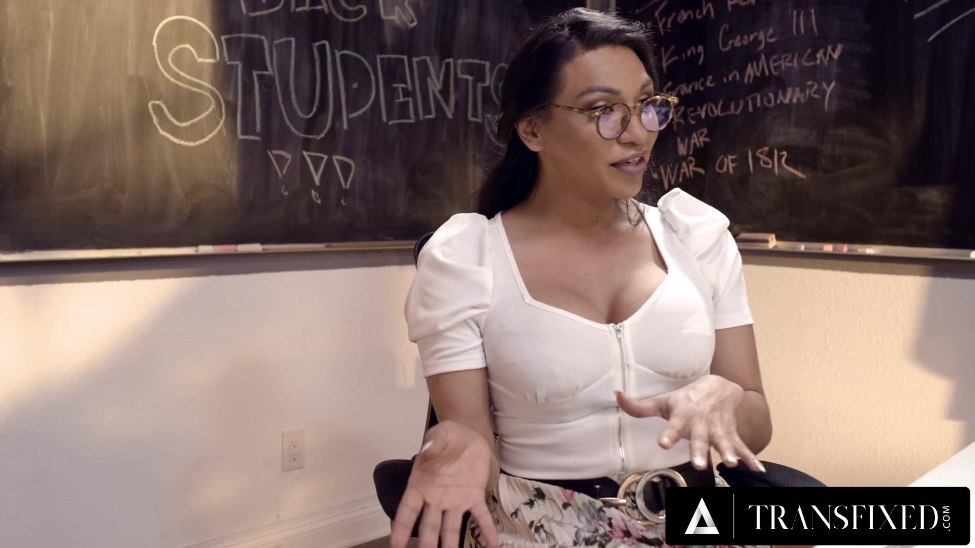 TRANSFIXED - Super Hot Cis Trio Triple Team Curvy Trans Teacher Together!