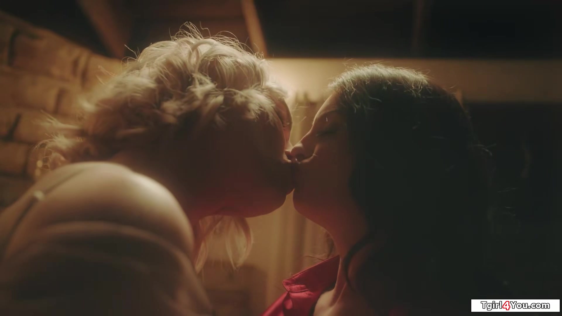 That intimate dance got shemale Lucy Harts tgirl dick hard