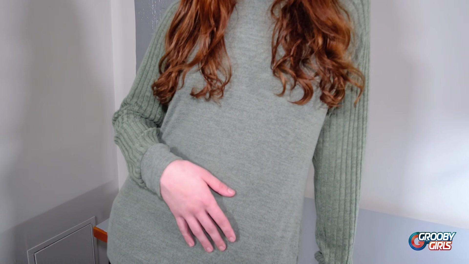 GROOBYGIRLS - Alice Dax Too Pretty to Be Just a Daydream