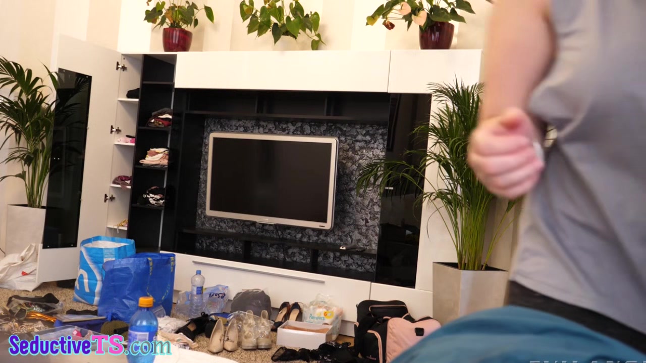 Homemade brunette transgender poses in her sexy lingerie